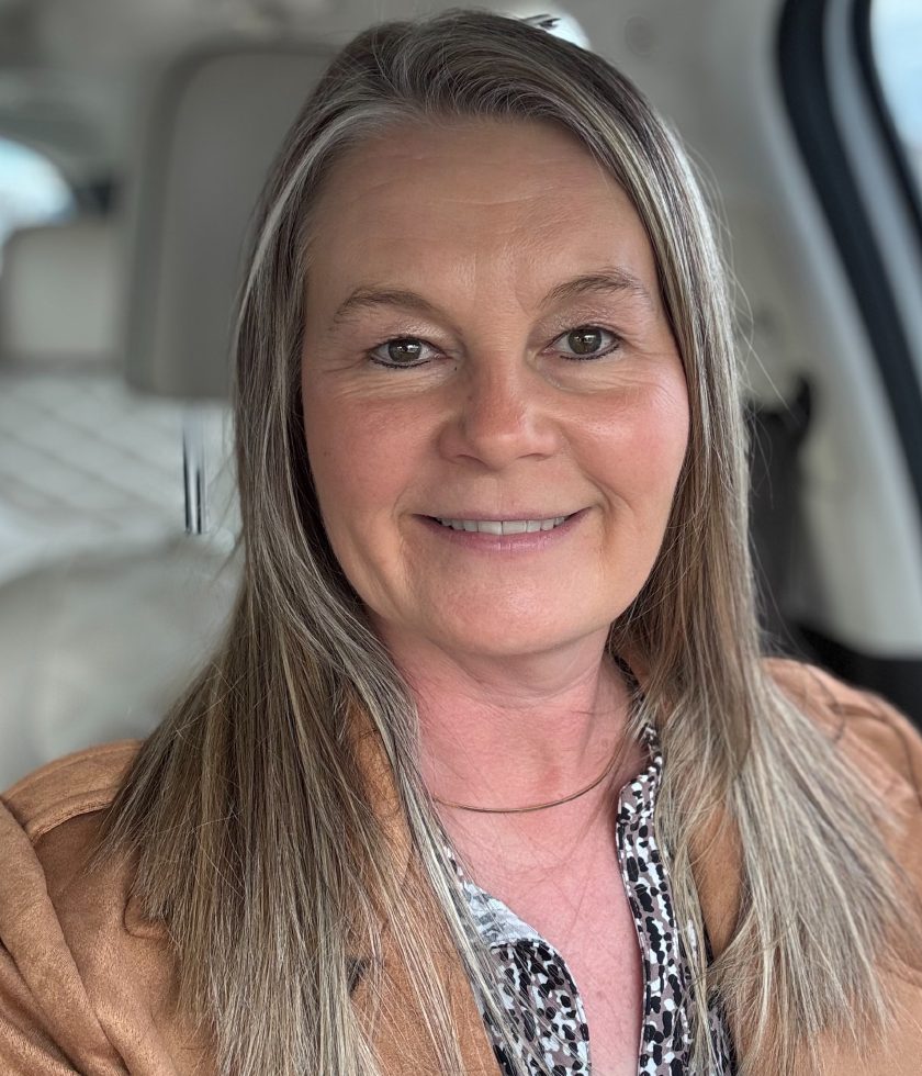 Portrait of Dana Worthen smiling